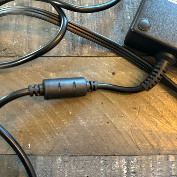 Dell AC Power Adapter 03XYYB 180W GENUINE Dell Product Laptop Office Computer - Picture 4 of 6